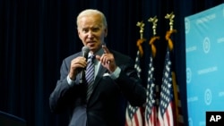 Presiden Joe Biden mengecam pendukung Trump berhaluan "MAGA" saat berbicara pada Komite Nasional Demokrat di Oxon Hill, Maryland, 8 September 2022.
