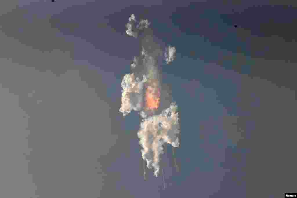 Los prototipos del crucero Starship han hecho cinco vuelos subespaciales de hasta 10 kilómetros por encima de la Tierra en los últimos años, pero el propulsor Super Heavy nunca había despegado.