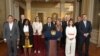 El presidente de Colombia, Gustavo Petro, acompañado de su gabinete, anuncia la salida de tres de sus ministros, durante una alocución presidencial, el 27 de febrero de 2023. [Foto: Presidencia de Colombia]