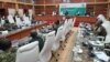 Fin de la réunion du Comité des chefs d'état-majors de la Cédéao sur la situation au Niger, à Abuja, le 4 août 2023. (VOA/Gilbert Tamba)