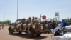Le Mali est en proie depuis 2012 aux agissements des groupes affiliés à Al-Qaïda et à l'Etat islamique, aux violences des groupes proclamés d'autodéfense et au banditisme.