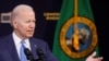 Presiden AS Joe Biden menyampaikan pidato di Green River College, Auburn, Washington, AS, 22 April 2022. (REUTERS/Jonathan Ernst)