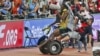 Bolt Kembali Raih Emas Nomor 200 Meter di Beijing