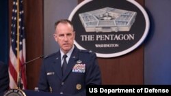 Juru bicara Pentagon Patrick S. Ryder saat berbicara dengan awak media di Pentagon, Washington, pada 19 September 2019. (Foto: DoD Photo/Petty Officer 2nd Class James K. Lee)