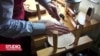 Peta generacija graditelja violina porodice Maxham