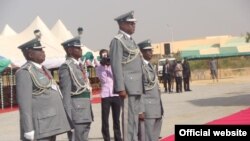 Shugaban Hukumar Kwastam ta Najeriya, Abdullahi Dikko Inde, tare da wasu manyan jami'an hukumar (Nigerian customs and excise boss, Abdullahi Dikko Inde)
