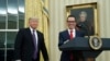 Президент Дональд Трамп і міністр фінансів Стівен Мнучин
