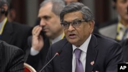 Menlu India S.M. Krishna menerima jaminan kuat dari AS terkait keselamatan warga India di AS pasca penembakan di sebuah kuil Sikh di Wisconsin.