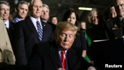 Дональд Трамп підписав закон про Оборонний бюджет США