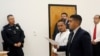 George Álvarez, de 34 años de edad, acusado de atropellar a un grupo de peatones con su camioneta cerca de un refugio que atiende a migrantes, asiste a su lectura del caso por ocho cargos de homicidio involuntario en Brownsville, Texas, EEUU, el 8 de mayo de 2023. 