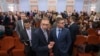 Члени общини Свідків Єгови чекають у суді в Росії, 2017 рік. Діяльність цієї общини в Росії було заборонено судом