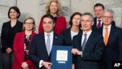Potpisivanjem protokola Makedoniji otvoren put ka članstvu u NATO, Foto: AP/Geert Vanden Wijngaert