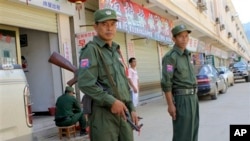 Tentara suku Kokang di wilayah otonom Kokang di Laukkai, perbatasan Myanmar dengan China. (Foto: Dok)