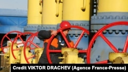 Sebuah stasiun kompresor gas dari pipa Yamal-Eropa dekat kota Nesvizh, sekitar 130 km barat daya Minsk. (Foto: AFP)