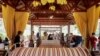 អ្នក​ចូលរួម​ម្នាក់​ត្បាញ​ក្រមា​លើ​កី​តម្បាញ​ ដែល​ដាក់​សម្រាប់​កម្មវិធី​ត្បាញ​ក្រមា​ខ្មែរ​​​វែងជាង​គេ​ ឲ្យ​បាន​ប្រវែង​​​ ​១០០០​ ម៉ែត្រ​ ដើម្បី​ចុះ​ក្នុង​កំណត់ត្រា​​ឯតទគ្គ​កម្ម​ពិភពលោក​ សម្រាប់កម្ពុជា​ក្នុង​ឆ្នាំ​២០១៨​ នៅ​ក្នុង​វាល​ព្រះមេរុ នៅរាជធានី​ភ្នំពេញ​, នៅថ្ងៃទី​ ១៤ ខែ​កុម្ភៈ​ ឆ្នាំ​២០១៨។ (ខាន់ សុគុំមនោ​/ VOA)&nbsp;