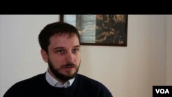 Nikola Burazer, Centar savremene politike