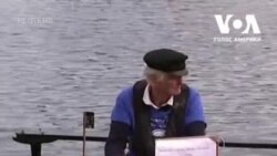 80-річний майор британської армії у відставці збирає гроші для госпісу. Відео