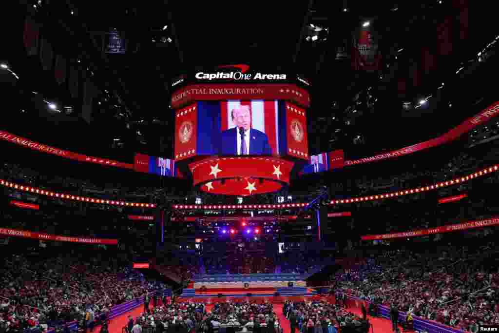ԱՄՆ նախագահ Դոնալդ Թրամփը&nbsp;Capital One-ի մեծ էկրաններին է՝&nbsp;նախագահական երդմնակալության&nbsp;ժամանակ