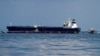 ARCHIVO - El petrolero Kerala, fletado por Chevron, se carga en la terminal petrolera de Bajo Grande en el lago de Maracaibo, en el municipio de San Francisco, Venezuela, en enero de 2023.