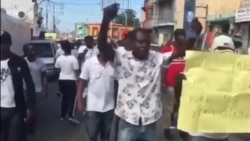 Ayiti: Manifestasyon an Favè Polis Nasyonal la/Etazini: Ansyen Avoka Prezidan Trump la Akize l nan yon Entèvyou