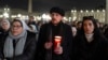 Ватикан вели дека состојбата на папата покажува благо подобрување