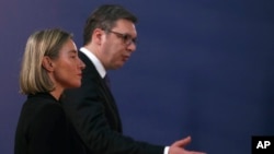 Predsednik Srbije Aleksandar Vučić sa visokom predstavnicom EU za spoljnu politiku i bezbednost, Federikom Mogerini, u Beogradu, 19. aprila 2018. 