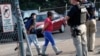Imigracija u SAD: Oslobođene stotine ljudi posle masovnih racija 