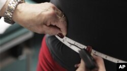 Dokter mengatakan diet adalah faktor utama untuk menurunkan berat badan, namun olahraga-lah yang memungkinkan penurunan berat badan itu terus terjaga. (Foto: Dok)