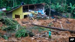 Mud and slush cover the slope at the site of a landslide in Kiribathgala, in Ratnapura district, Sri Lanka, May 29, 2017.