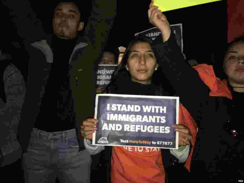 Demonstrators gathered near the White House in Washington, D.C., to protest the election of Donald Trump to the office of president, Nov. 10, 2016. (Jesusemen Oni/VOA)