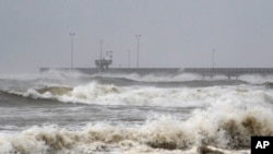 Mahaukaciyar Guguwar Hanna Ta Doshi Garin Corpus Christi a Texas 