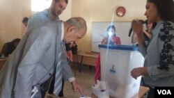 Pelaksanaan referendum kemerdekaan Kurdi Irak 25 September lalu di Irbil, ibukota Kurdistan. (Foto: H. Murdock/VOA)