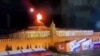 Gambar yang diambil dari video menunjukkan sebuah drone meledak di dekat kubah gedung Senat Kremlin selama dugaan serangan pesawat tak berawak Ukraina di Moskow, Rusia, Rabu malam 3 Mei 2023.